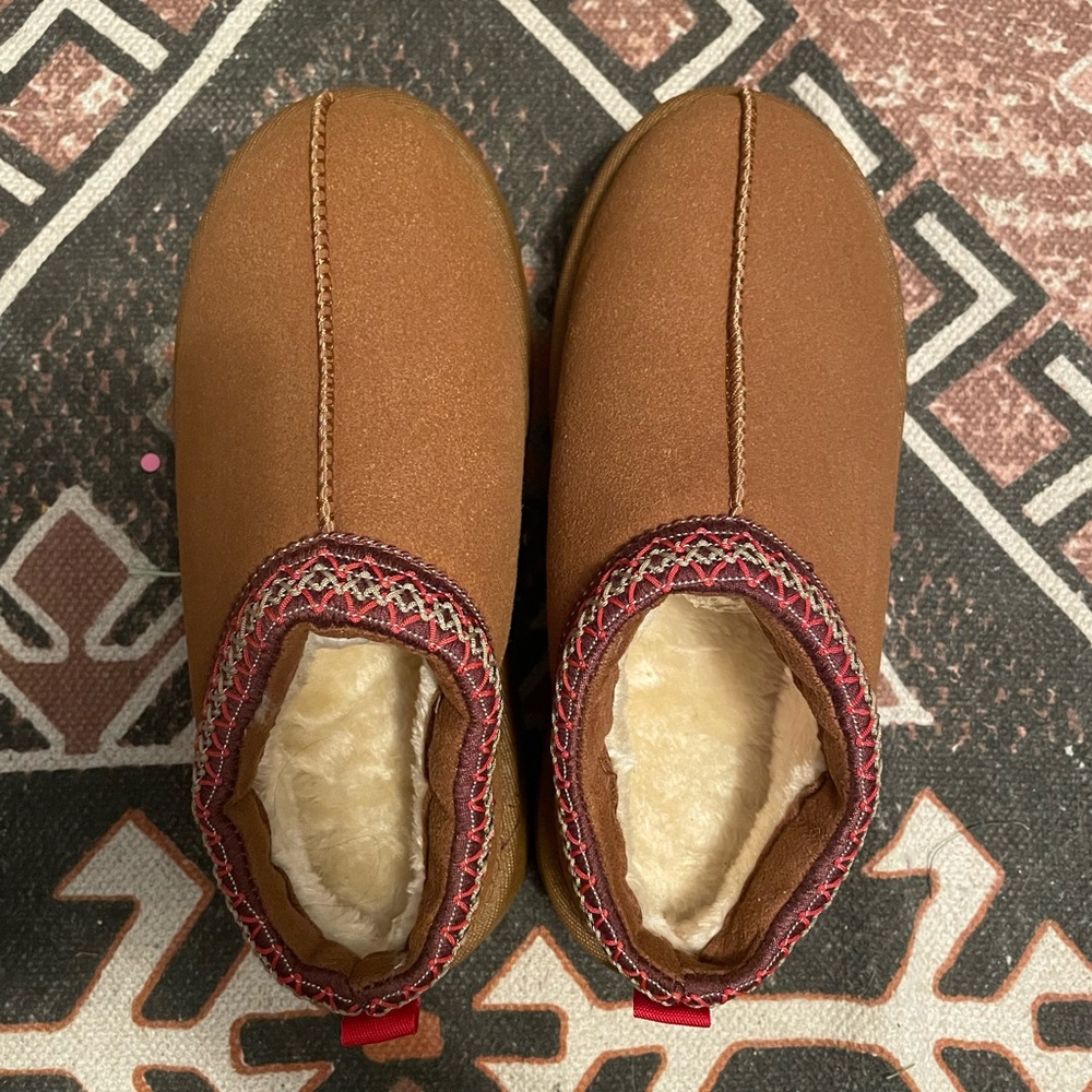 Faux sheepskin slippers